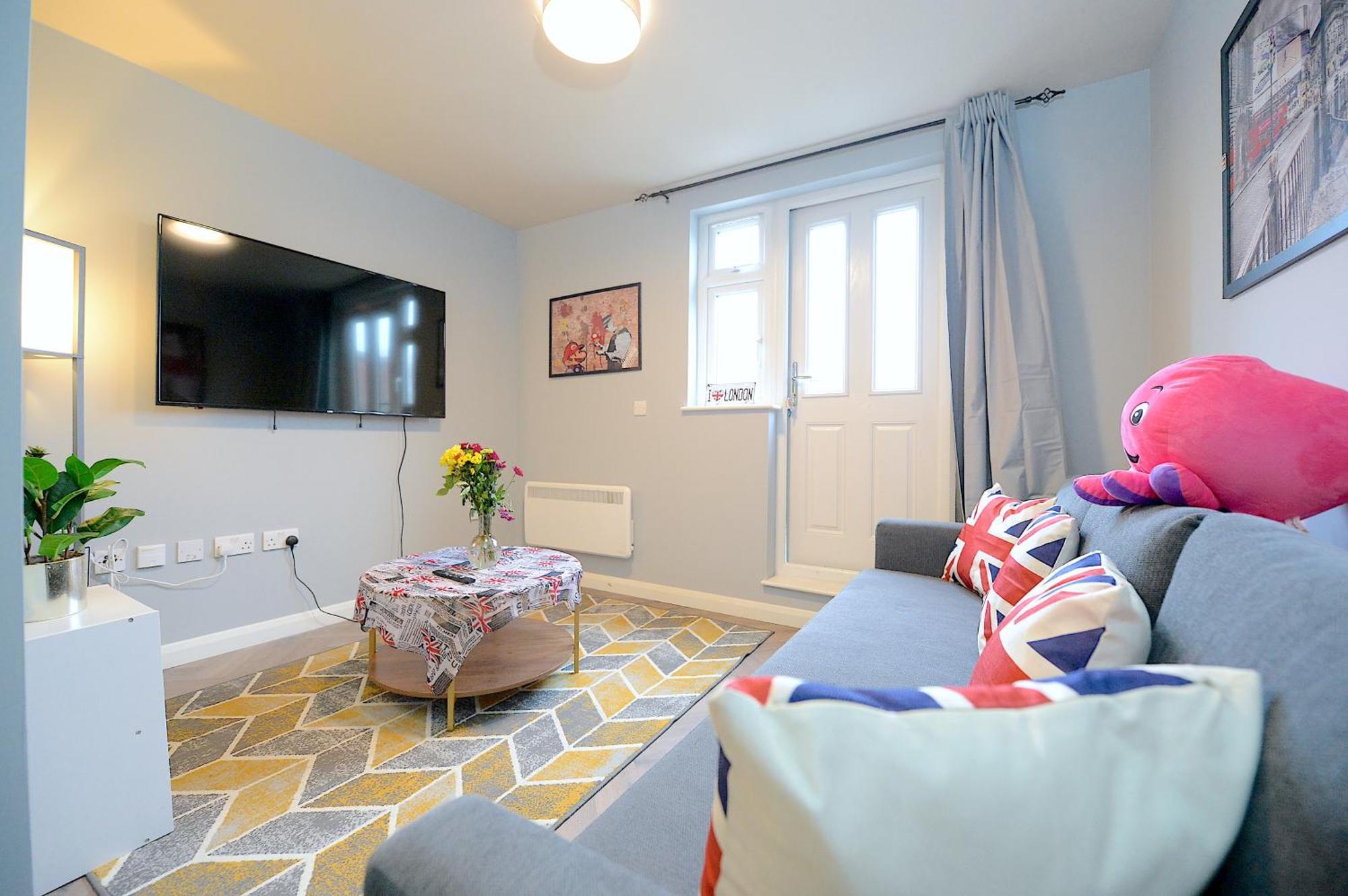 Appartamento 2 Bed Terraced Flat Piccadilly Line Londra Esterno foto